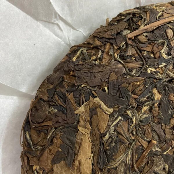 Lao Bai Cha - Shou Mei (Aged White Tea - Shou Mei ) Cake 357g, Fuding Bai Cha, Fujian Province. China Tea, Chinese Tea - Image 3